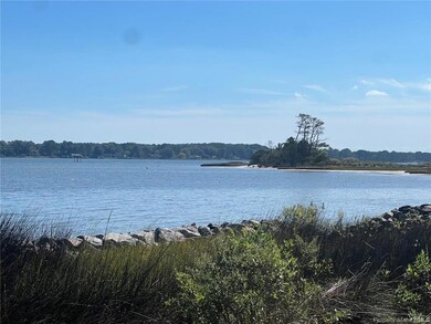 816 Ship Point Rd, Yorktown, VA 23692 - photo 2