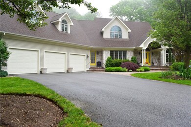 10 Lace Cir, Cranston, RI 02921 - photo 2