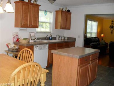 3458 Marathon Dr, Asheboro, NC 27205 - photo 6