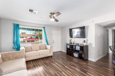 833 E Dolphin Ave, Mesa, AZ 85204 - photo 2