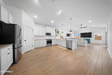 42440 W Vincent Dr, Maricopa, AZ 85138 - photo 5