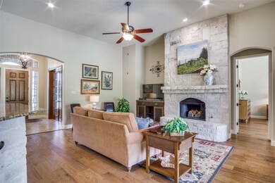 512 Crested Oak Ct, Fort Worth, TX 76108 - photo 3