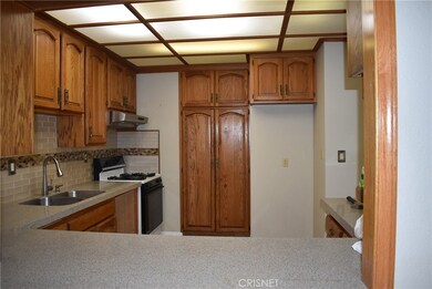 Kitchen. Pantry.