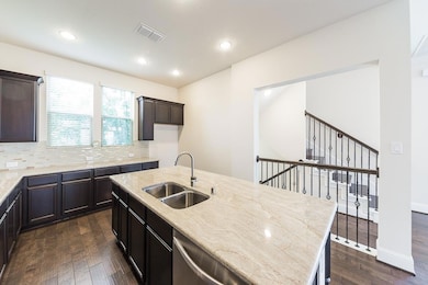 8404 Oak Leaf Point Dr, Houston, TX 77055 - photo 2