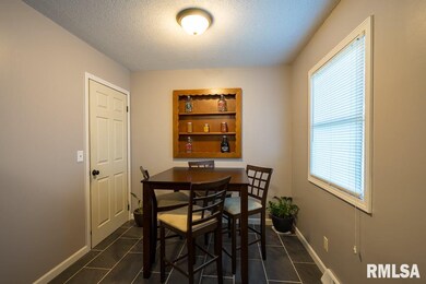 2420 W 38th Place, Davenport, IA 52806 - photo 5