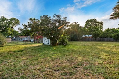 906 N Crockett St unit 2A, Fredericksburg, TX 78624 - photo 3