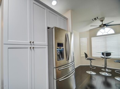 kitchen-2.JPG