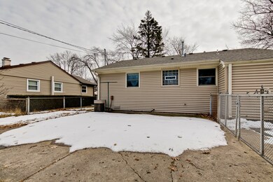 2402 Fremont St, Rolling Meadows, IL 60008 - photo 2