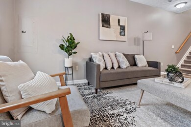 8212 Barrington Ct, Severn, MD 21144 - photo 4