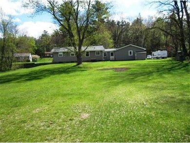 450 Turners Falls Rd, Montague, MA 01351 - photo 2