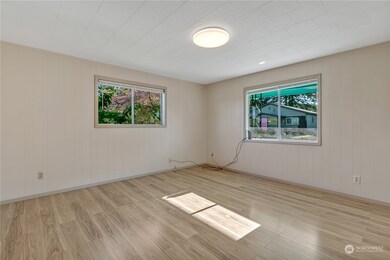 829 Crossing St, Raymond, WA 98577 - photo 7