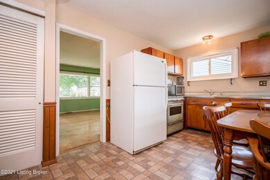 9605 Sue Helen Dr-13