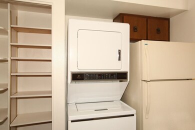 1165 E Vaughn St unit C, Tempe, AZ 85283 - photo 5