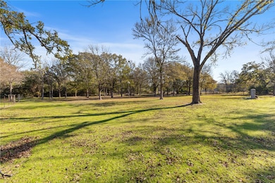 2205 Mallard Dr, Caldwell, TX 77836 - photo 5