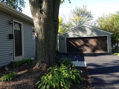 160 Austin Ave, Carpentersville, IL 60110 - photo 2