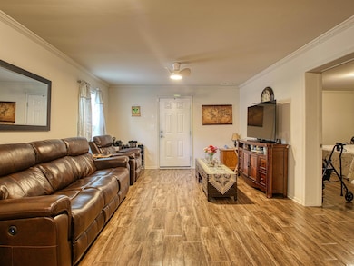 215 W James St, Mullins, SC 29574 - photo 4