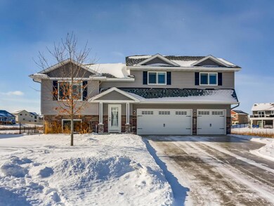 Newer, well kept home on cul-de-sac