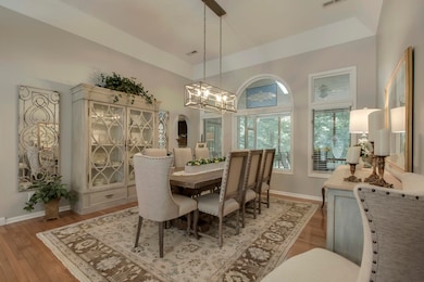 03_OostanaliWay_116_Dining01