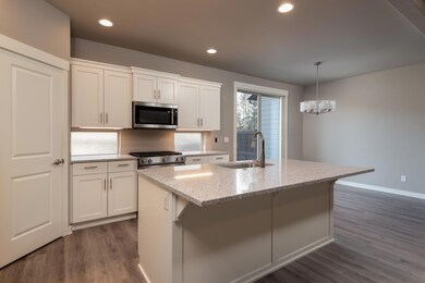 60471 Hedgewood Ln, Bend, OR 97702 - photo 6