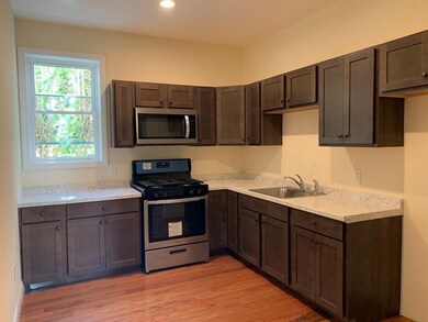 21 Tecumseh St, Fall River, MA 02721 - photo 5