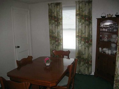 102 Baywood St, Warwick, RI 02886 - photo 3
