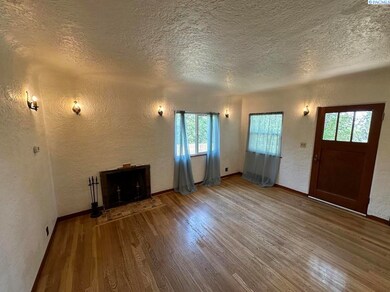 404 E Fairview St, Colfax, WA 99111 - photo 7