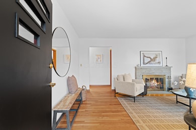 2676 Nottingham Rd, Columbus, OH 43221 - photo 6