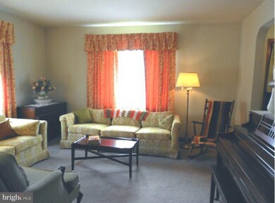 5564 Oakland Rd, Halethorpe, MD 21227 - photo 7