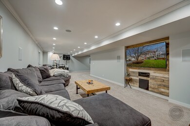 1732 Chalmette Ct, Naperville, IL 60565 - photo 5