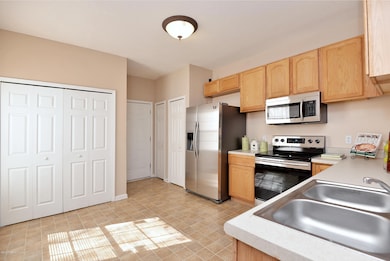 4751 Playpen Dr, Jacksonville, FL 32210 - photo 4