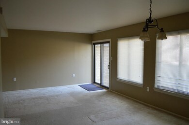 11109 Slalom Ln, Columbia, MD 21044 - photo 2