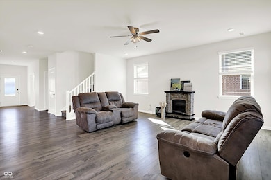 6390 Flag Stop Dr, Whitestown, IN 46075 - photo 7