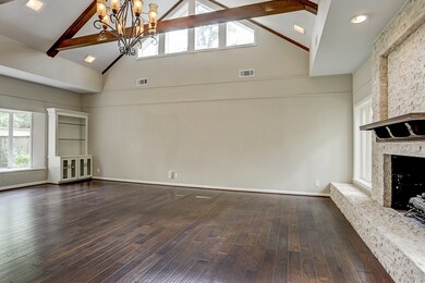 10115 Lynbrook Hollow St, Houston, TX 77042 - photo 2