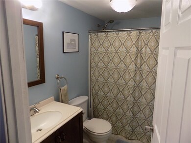 84 Bartlett Dr, Warwick, RI 02886 - photo 5