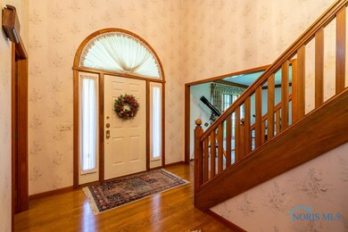 2541 Challedon Ct, Ottawa Hills, OH 43615 - photo 5