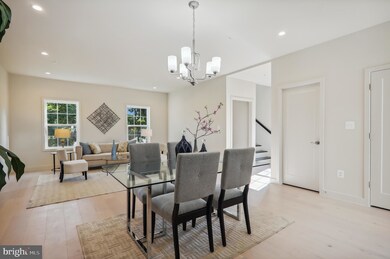 5506 D St SE, Washington, DC 20019 - photo 4