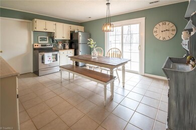 341 Northfield Dr, King, NC 27021 - photo 5