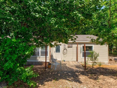 302 Pine Bluff Ln, Springtown, TX 76082 - photo 2