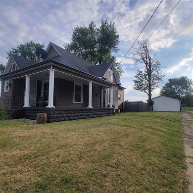 300 S Evans St unit Saratoga, Winchester, IN 47394 - photo 2