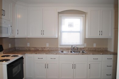 721 Hoover St, Shelbyville, TN 37160 - photo 6