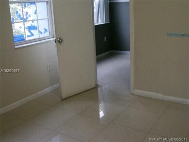 17565 NW 67th Place unit 8, Hialeah, FL 33015 - photo 5
