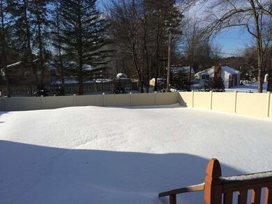 77 Bumble Bee Cir, Shrewsbury, MA 01545 - photo 4