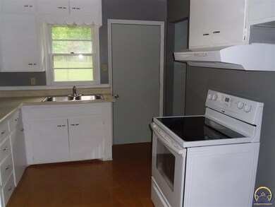 2620 SW Central Park Ave, Topeka, KS 66611 - photo 6