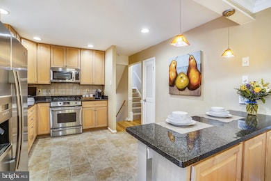 8318 Woodacre St, Alexandria, VA 22308 - photo 7