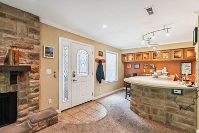 6-web-or-mls-1414-lake-shore-dr-b