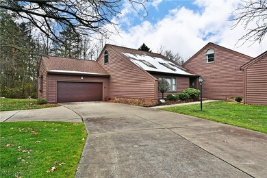 110 Avalon Dr SE unit A, Warren, OH 44484 - photo 2