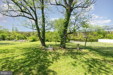 2324 Hamiltowne Cir, Rosedale, MD 21237 - photo 4