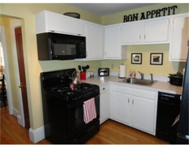 96 Spruce St unit 96, Watertown, MA 02472 - photo 2