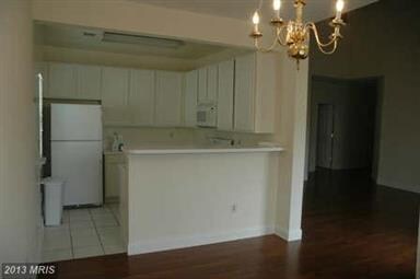 11302 Westbrook Mill Ln unit 102, Fairfax, VA 22030 - photo 4