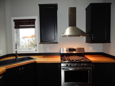 23 Bailey St unit 2, Quincy, MA 02169 - photo 4